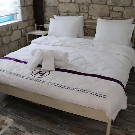 Hera Alacati Bed & Breakfast *